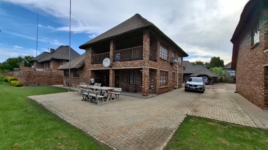 4 Bedroom Property for Sale in Vaal Park North West